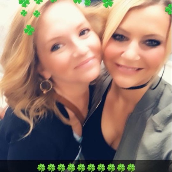 Meet your Posher, Erica - Picture 4 of 4